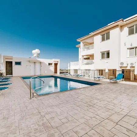 Dora Apartment Paralimni