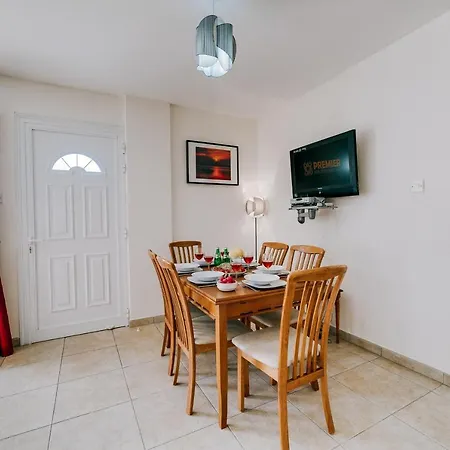 Dora Apartment Paralimni