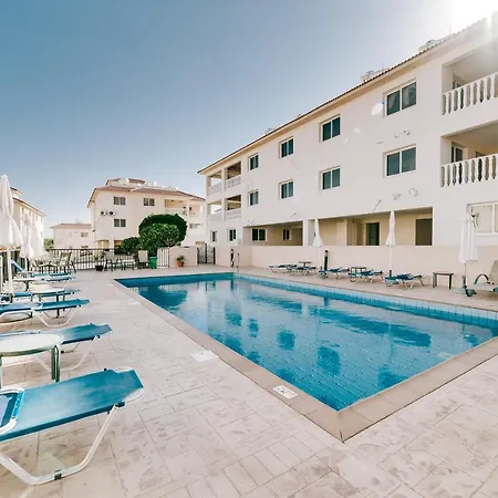 Dora Paralimni